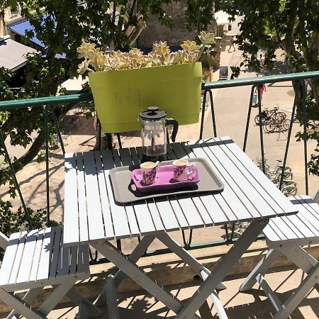 Appartement De Charme Avignon Centre Historique Terrasse Et Balcon Place Pie Экстерьер фото
